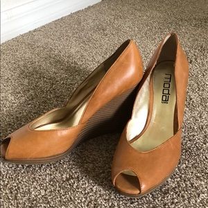 Moda camel colored high heel wedges Size 7.5
